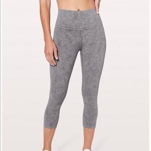 Lululemon Wunder Under High Rise Luxtreme Crop